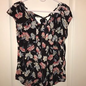 Super cute blouse!